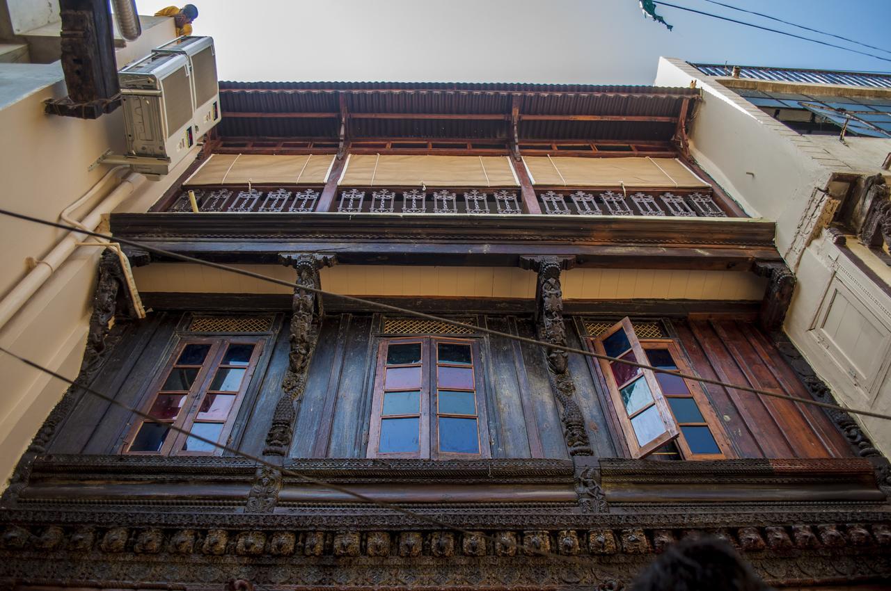 Отель Dodhia Haveli Ахмедабад Экстерьер фото