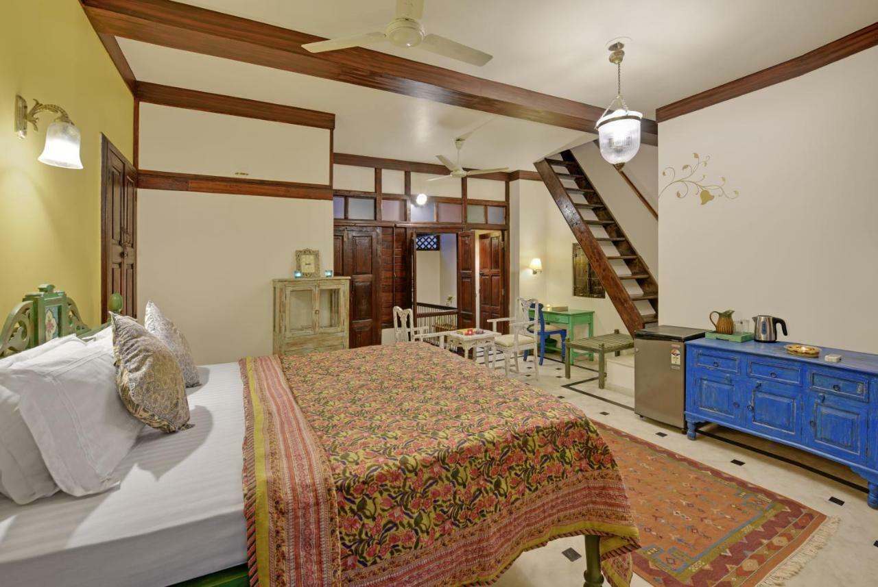 Отель Dodhia Haveli Ахмедабад Экстерьер фото