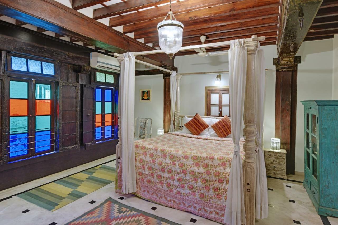 Отель Dodhia Haveli Ахмедабад Экстерьер фото