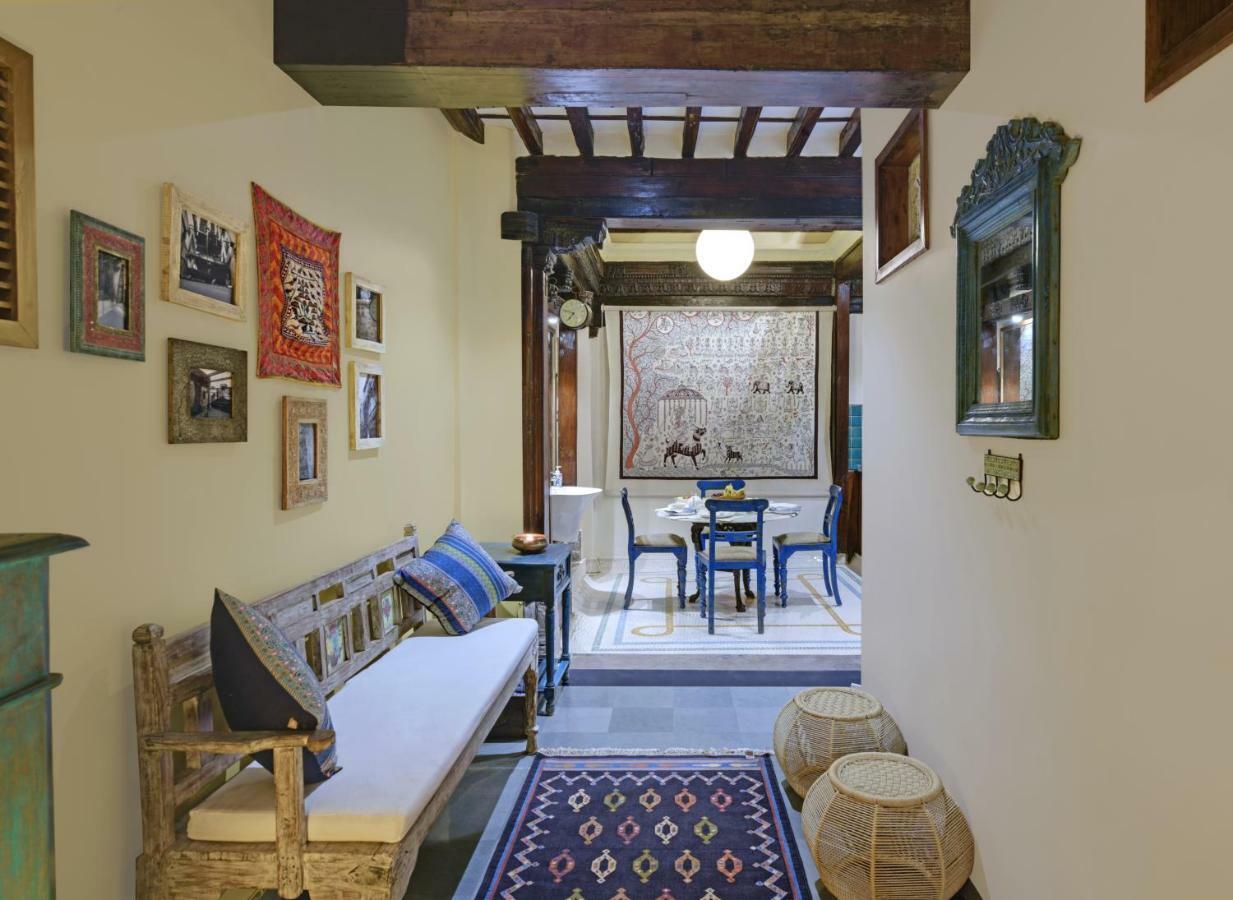Отель Dodhia Haveli Ахмедабад Экстерьер фото
